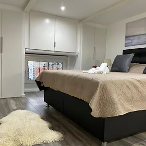 Apartment Duplex Situe A 2min De La Gare Du Nord, Brussels